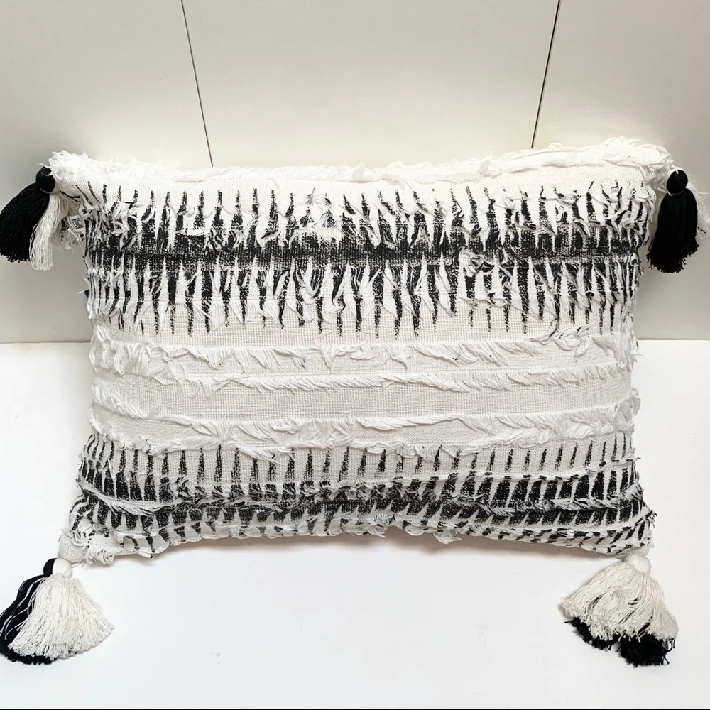 Large tassel black print pillow
